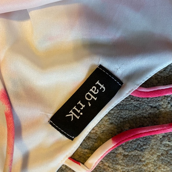 floral, flowy shirt - Picture 2 of 2